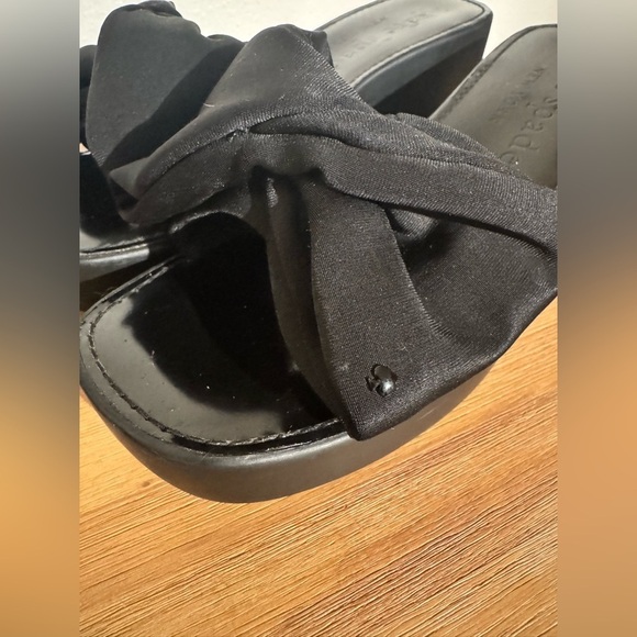 Kate Spade Bikini Platform Wedge Sandals Black Bow Size 9 EUC - Picture 5 of 11